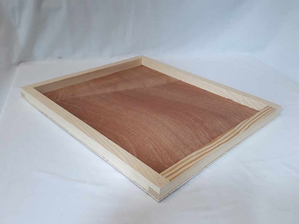 Couvre cadres dadant 10 cadres contreplaqué 5 mm avec baguettes 24 mm